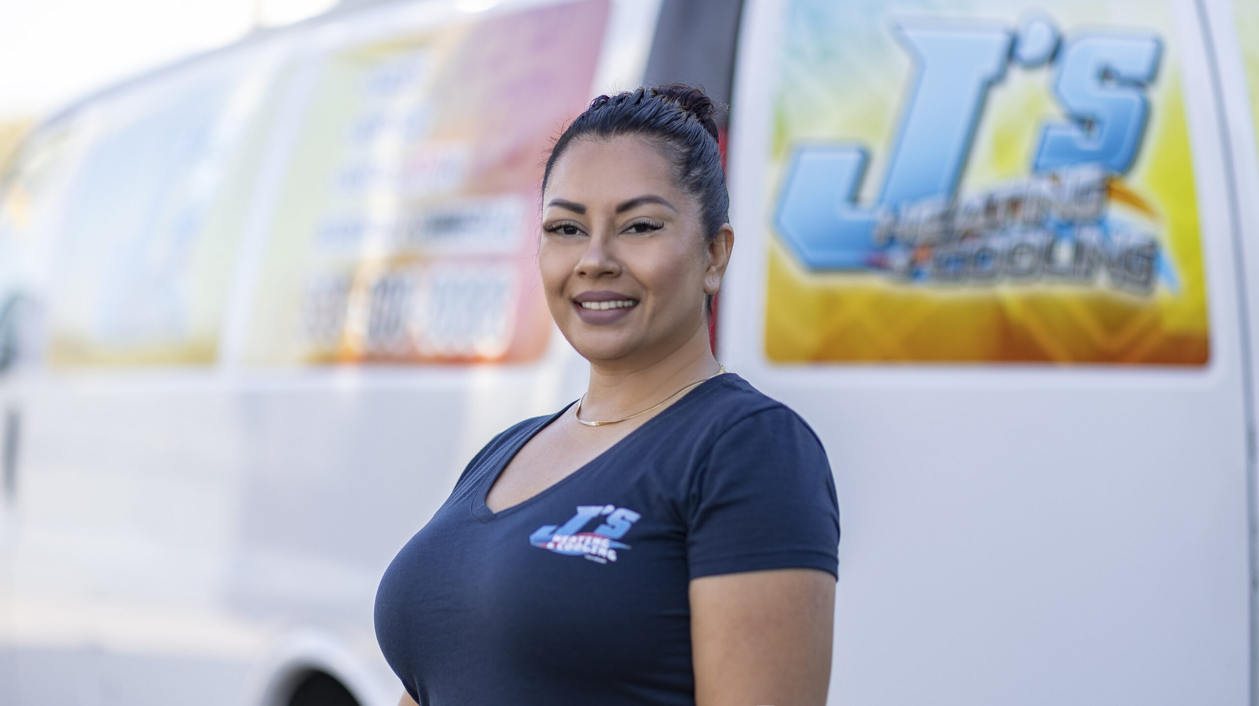 J's Heating and Cooling Adella Caudillo Van profile picture.